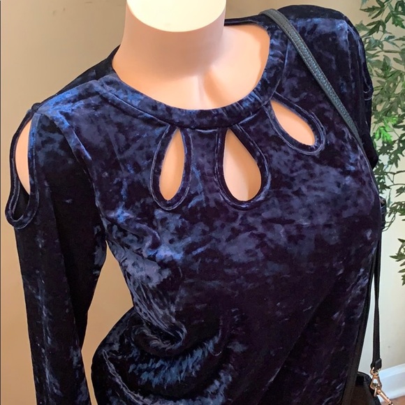 Crushed velvet cold shoulder cut out long sleeve shirt - Picture 3 of 7